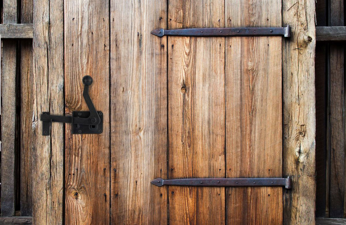 Neue Beschläge für dein Gartentor: Diese Punkte solltest du beim Kauf beachten